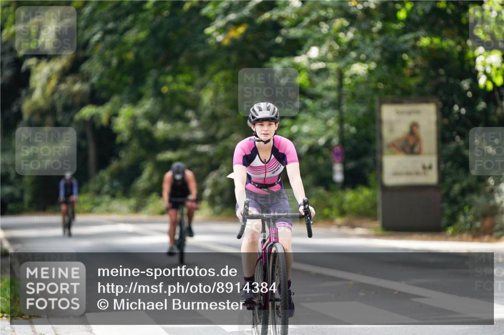 14.09.2025 - Stadtparktriathlon Michael Burmester http://msf.ph/oto/8914384 14.09.2025 12:32:02 Radfahren 1228, 1301 meine-sportfotos.de