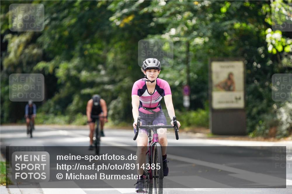 14.09.2025 - Stadtparktriathlon Michael Burmester http://msf.ph/oto/8914385 14.09.2025 12:32:02 Radfahren 1228, 1301 meine-sportfotos.de