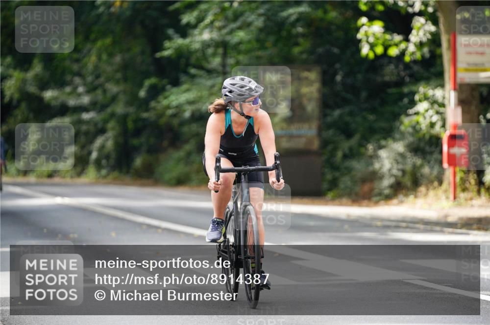 14.09.2025 - Stadtparktriathlon Michael Burmester http://msf.ph/oto/8914387 14.09.2025 12:32:05 Radfahren 1228, 1268, 1301 meine-sportfotos.de