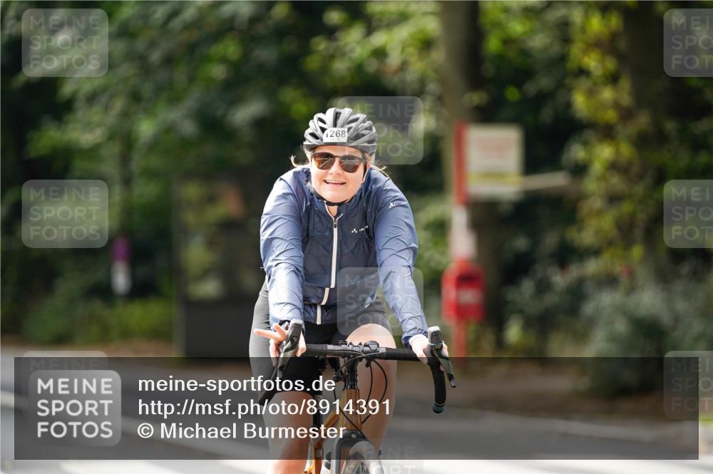 14.09.2025 - Stadtparktriathlon Michael Burmester http://msf.ph/oto/8914391 14.09.2025 12:32:10 Radfahren 1228, 1268, 1301, 1317 meine-sportfotos.de