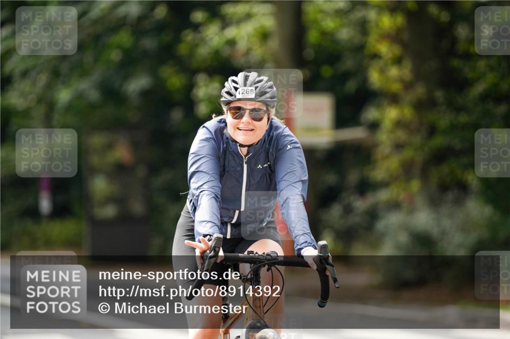 14.09.2025 - Stadtparktriathlon Michael Burmester http://msf.ph/oto/8914392 14.09.2025 12:32:10 Radfahren 1228, 1268, 1301, 1317 meine-sportfotos.de