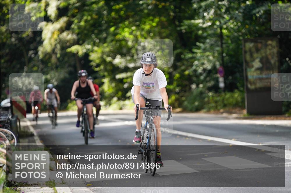 14.09.2025 - Stadtparktriathlon Michael Burmester http://msf.ph/oto/8914396 14.09.2025 12:32:22 Radfahren 1153, 1158, 1261, 1272, 1285, 1317 meine-sportfotos.de