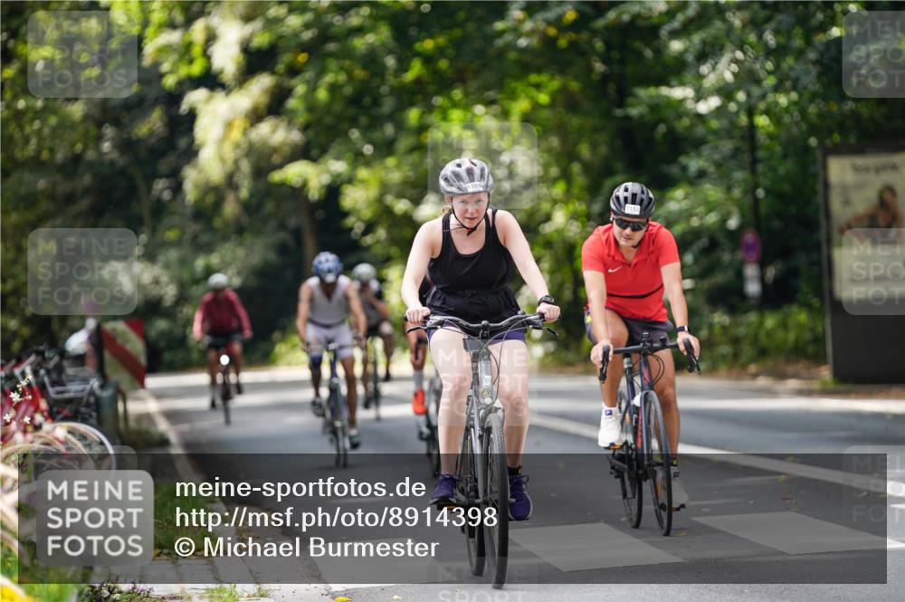 14.09.2025 - Stadtparktriathlon Michael Burmester http://msf.ph/oto/8914398 14.09.2025 12:32:25 Radfahren 1153, 1158, 1236, 1239, 1261, 1272, 1285 meine-sportfotos.de