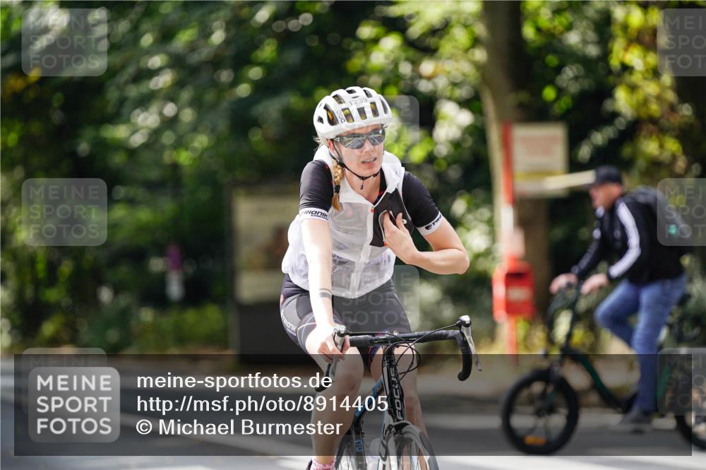 14.09.2025 - Stadtparktriathlon Michael Burmester http://msf.ph/oto/8914405 14.09.2025 12:32:30 Radfahren 1153, 1158, 1236, 1239, 1261, 1272, 1285 meine-sportfotos.de