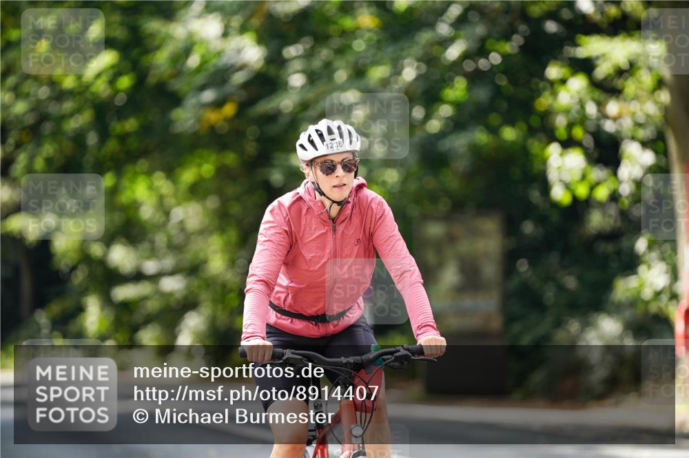 14.09.2025 - Stadtparktriathlon Michael Burmester http://msf.ph/oto/8914407 14.09.2025 12:32:32 Radfahren 1153, 1158, 1236, 1239, 1261, 1285, 1309 meine-sportfotos.de