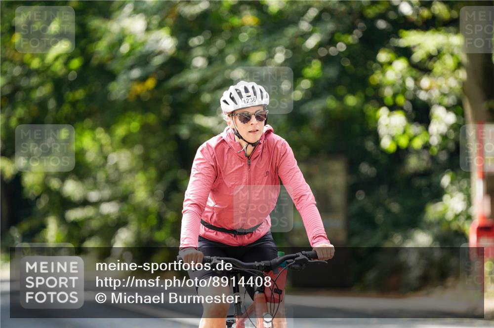 14.09.2025 - Stadtparktriathlon Michael Burmester http://msf.ph/oto/8914408 14.09.2025 12:32:32 Radfahren 1153, 1158, 1236, 1239, 1261, 1285, 1309 meine-sportfotos.de