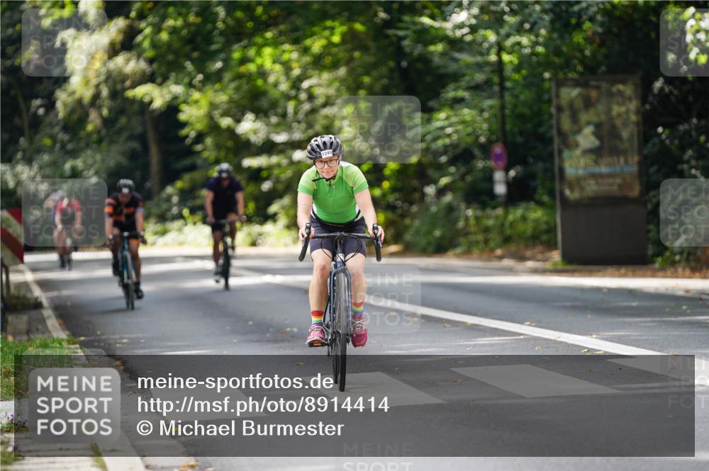 14.09.2025 - Stadtparktriathlon Michael Burmester http://msf.ph/oto/8914414 14.09.2025 12:32:51 Radfahren 1163, 1210, 1249, 1306 meine-sportfotos.de