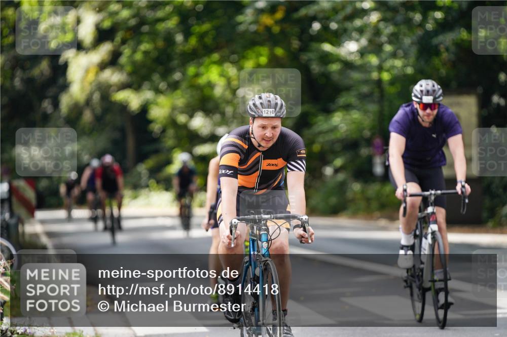14.09.2025 - Stadtparktriathlon Michael Burmester http://msf.ph/oto/8914418 14.09.2025 12:32:55 Radfahren 1163, 1202, 1210, 1249, 1274, 1306 meine-sportfotos.de