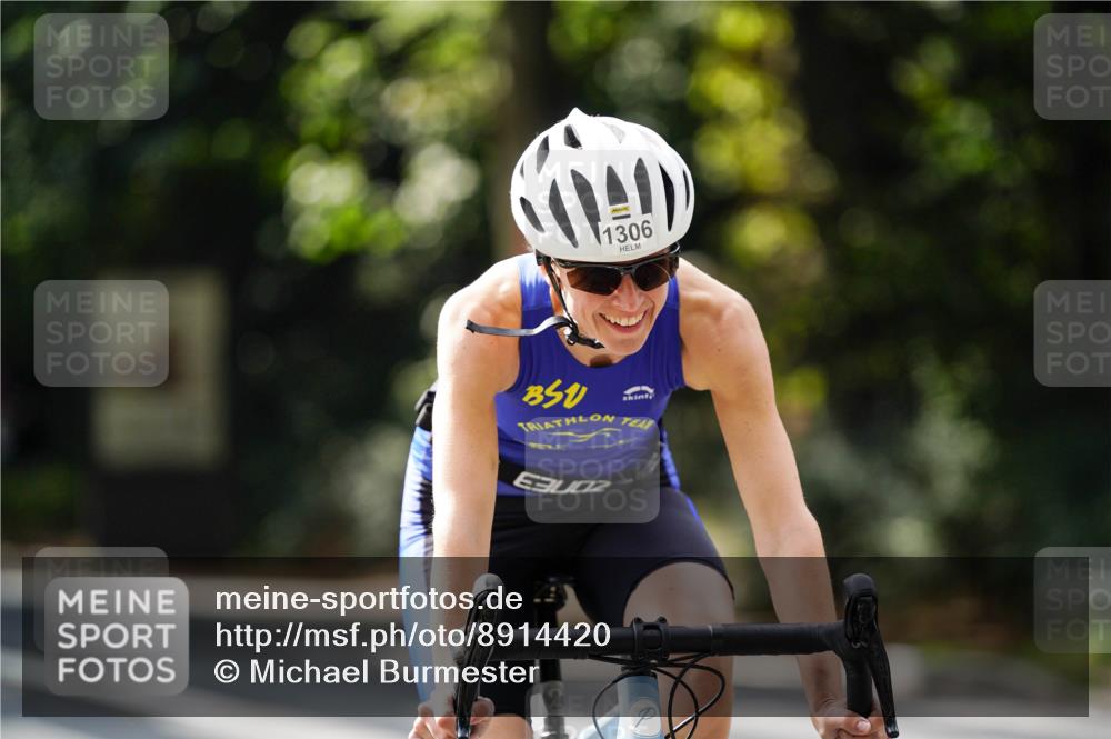14.09.2025 - Stadtparktriathlon Michael Burmester http://msf.ph/oto/8914420 14.09.2025 12:32:56 Radfahren 1163, 1193, 1202, 1210, 1249, 1274, 1306, 1310 meine-sportfotos.de