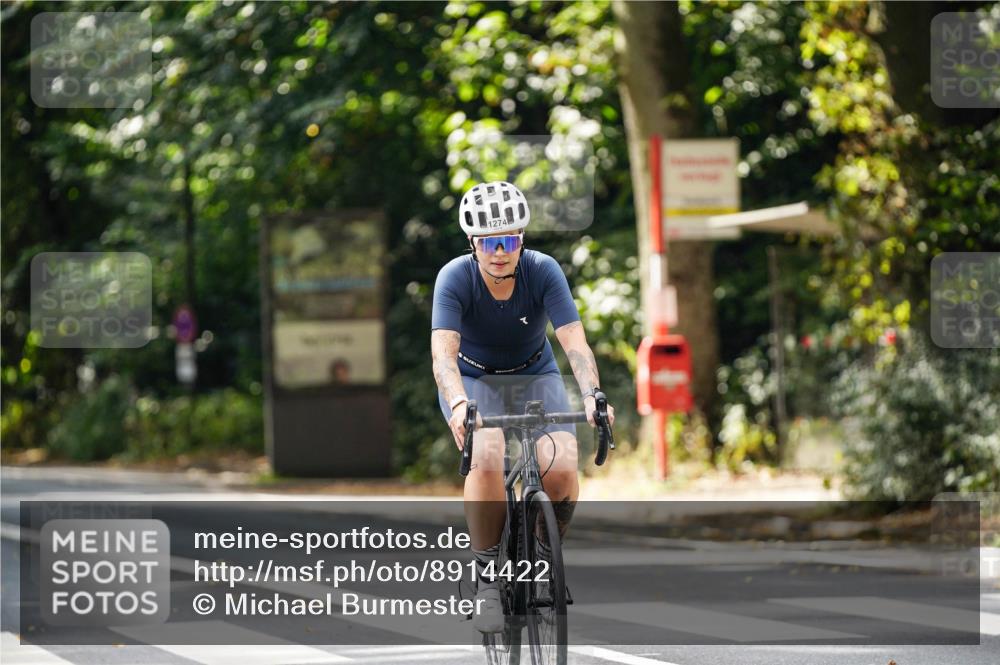 14.09.2025 - Stadtparktriathlon Michael Burmester http://msf.ph/oto/8914422 14.09.2025 12:32:59 Radfahren 1163, 1193, 1202, 1210, 1274, 1306, 1310 meine-sportfotos.de