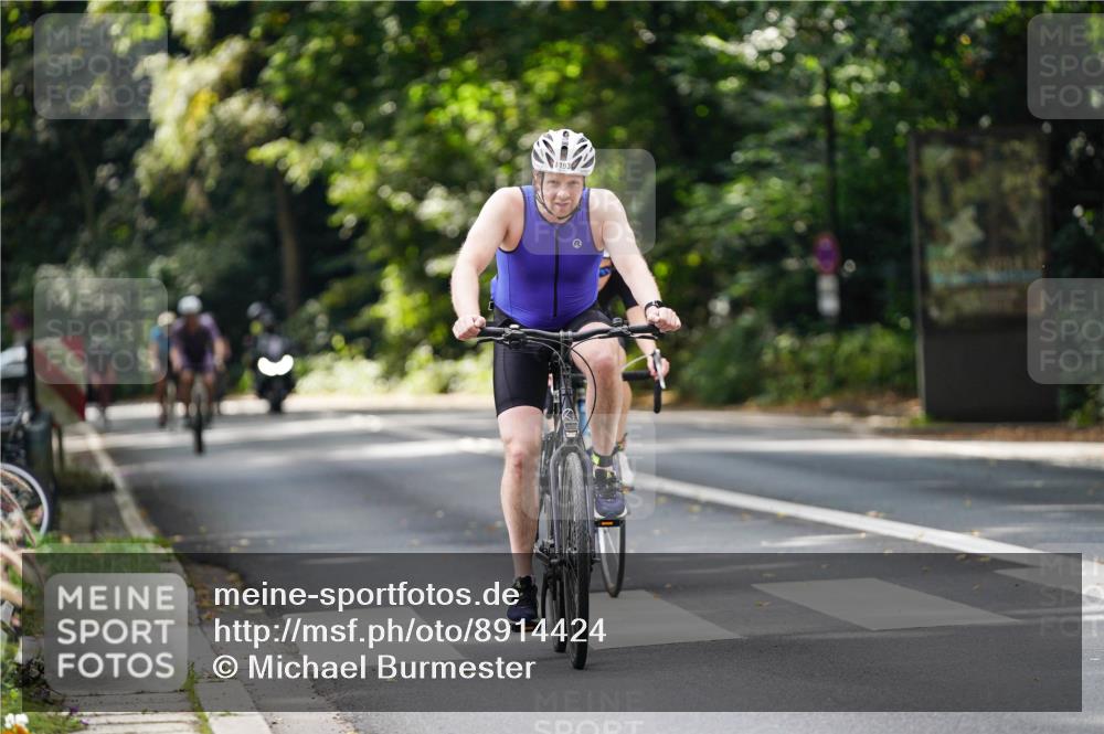 14.09.2025 - Stadtparktriathlon Michael Burmester http://msf.ph/oto/8914424 14.09.2025 12:33:02 Radfahren 1163, 1193, 1202, 1224, 1274, 1306, 1310 meine-sportfotos.de