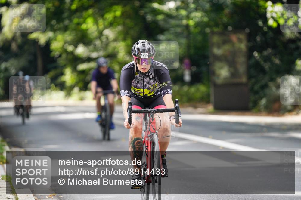 14.09.2025 - Stadtparktriathlon Michael Burmester http://msf.ph/oto/8914433 14.09.2025 12:33:13 Radfahren 1148, 1150, 1156, 1224, 1245, 1247, 1255, 1287 meine-sportfotos.de