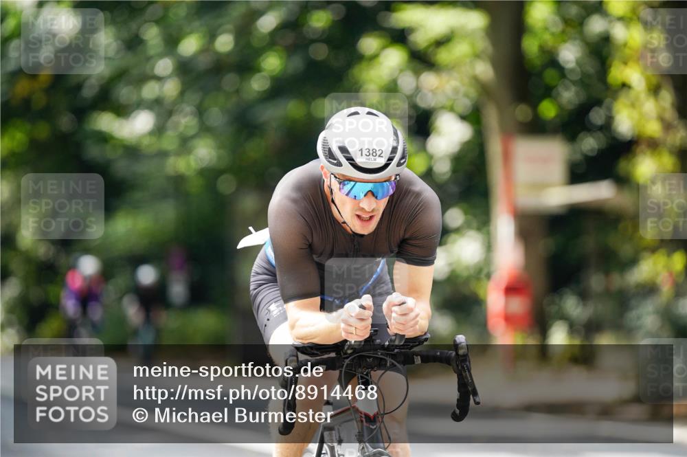 14.09.2025 - Stadtparktriathlon Michael Burmester http://msf.ph/oto/8914468 14.09.2025 12:34:25 Radfahren 1167, 1382 meine-sportfotos.de