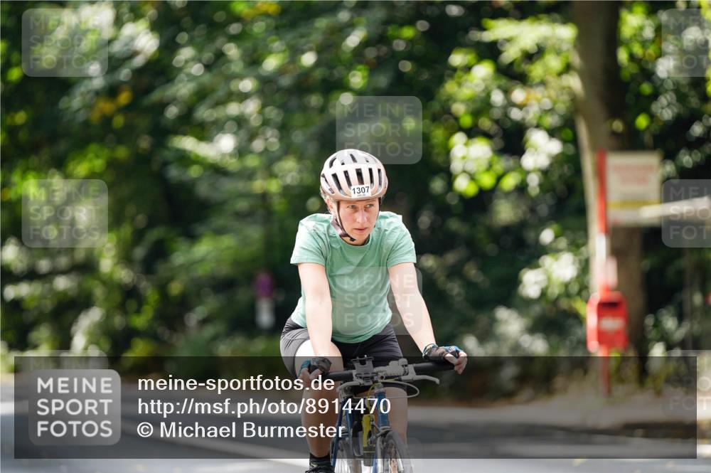 14.09.2025 - Stadtparktriathlon Michael Burmester http://msf.ph/oto/8914470 14.09.2025 12:34:37 Radfahren 1126, 1250, 1307 meine-sportfotos.de