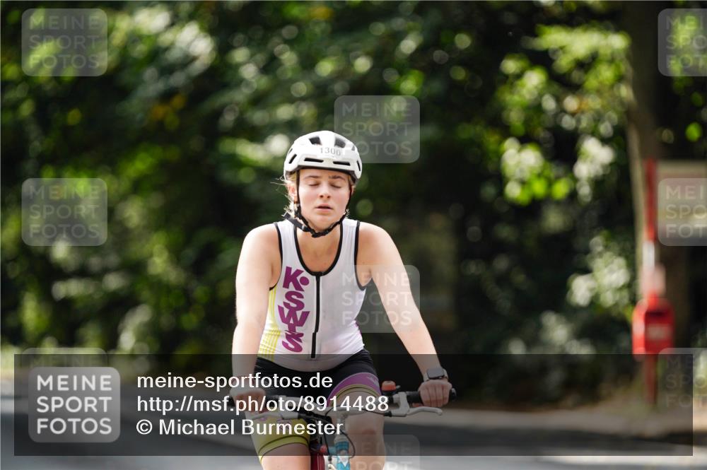 14.09.2025 - Stadtparktriathlon Michael Burmester http://msf.ph/oto/8914488 14.09.2025 12:35:06 Radfahren 1220, 1242, 1300 meine-sportfotos.de