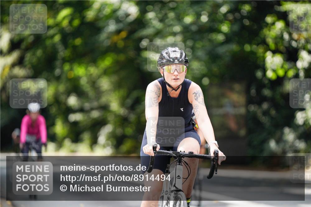 14.09.2025 - Stadtparktriathlon Michael Burmester http://msf.ph/oto/8914494 14.09.2025 12:35:29 Radfahren 1267, 1275, 1303, 1385, 1411 meine-sportfotos.de