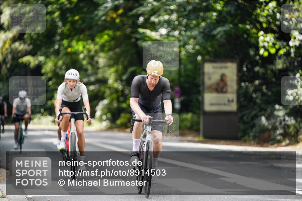 14.09.2025 - Stadtparktriathlon Michael Burmester http://msf.ph/oto/8914503 14.09.2025 12:35:41 Radfahren 1218, 1252, 1296, 1385, 1391, 1400, 1415 meine-sportfotos.de