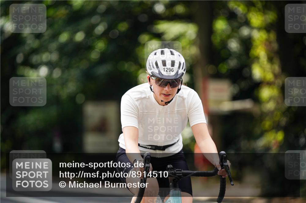 14.09.2025 - Stadtparktriathlon Michael Burmester http://msf.ph/oto/8914510 14.09.2025 12:35:45 Radfahren 1218, 1244, 1252, 1296, 1391, 1415 meine-sportfotos.de