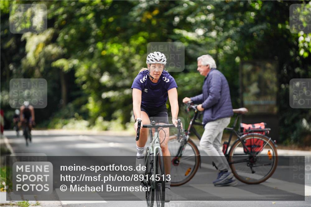 14.09.2025 - Stadtparktriathlon Michael Burmester http://msf.ph/oto/8914513 14.09.2025 12:35:50 Radfahren 1218, 1244, 1296, 1355 meine-sportfotos.de