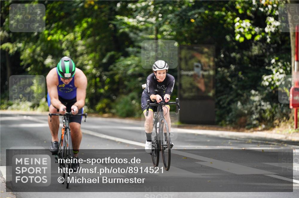 14.09.2025 - Stadtparktriathlon Michael Burmester http://msf.ph/oto/8914521 14.09.2025 12:35:58 Radfahren 1292, 1355, 1373, 1399 meine-sportfotos.de