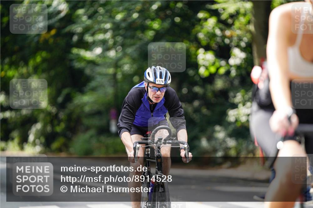 14.09.2025 - Stadtparktriathlon Michael Burmester http://msf.ph/oto/8914528 14.09.2025 12:36:07 Radfahren 1176, 1286, 1399 meine-sportfotos.de