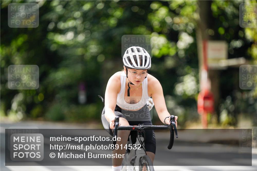 14.09.2025 - Stadtparktriathlon Michael Burmester http://msf.ph/oto/8914532 14.09.2025 12:36:17 Radfahren 1299, 1339, 1352 meine-sportfotos.de