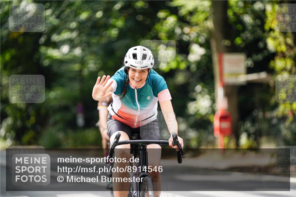 14.09.2025 - Stadtparktriathlon Michael Burmester http://msf.ph/oto/8914546 14.09.2025 12:36:40 Radfahren 1151, 1257, 1264, 1377 meine-sportfotos.de