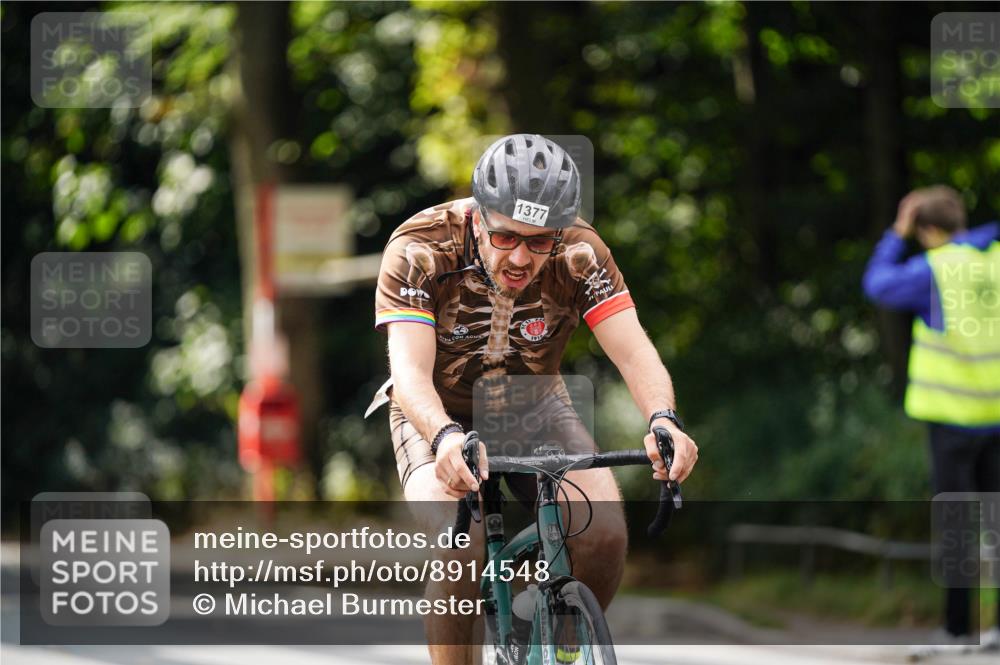 14.09.2025 - Stadtparktriathlon Michael Burmester http://msf.ph/oto/8914548 14.09.2025 12:36:41 Radfahren 1151, 1257, 1264, 1377 meine-sportfotos.de