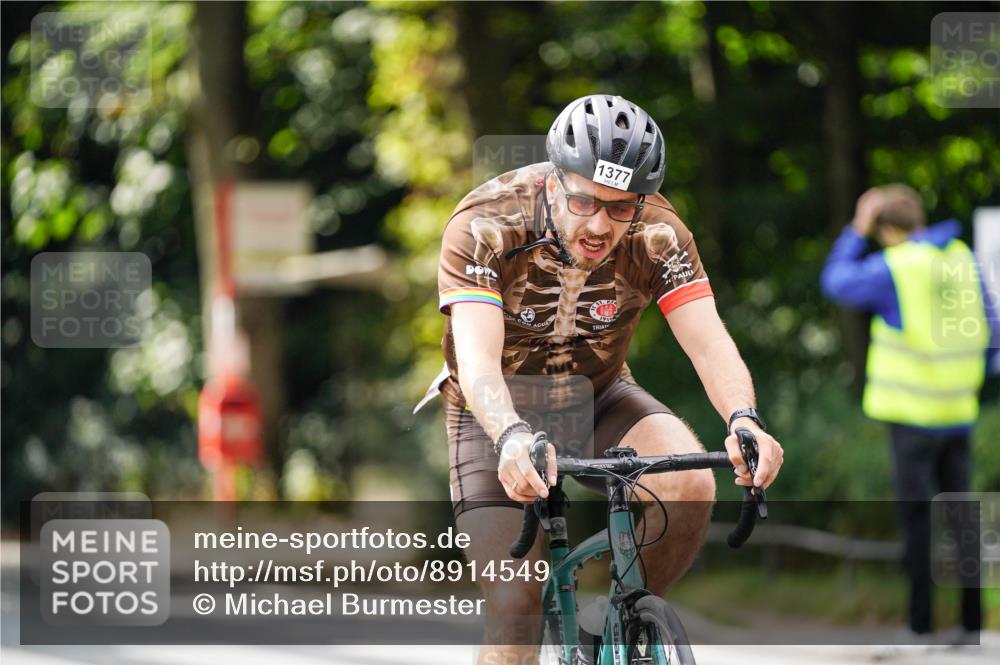 14.09.2025 - Stadtparktriathlon Michael Burmester http://msf.ph/oto/8914549 14.09.2025 12:36:41 Radfahren 1151, 1257, 1264, 1377 meine-sportfotos.de