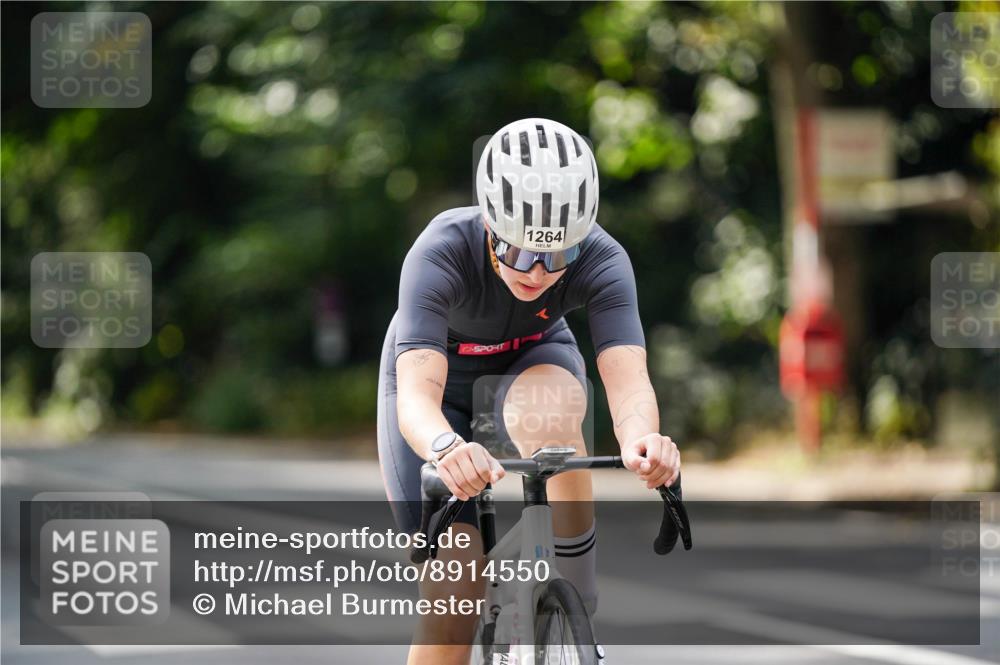 14.09.2025 - Stadtparktriathlon Michael Burmester http://msf.ph/oto/8914550 14.09.2025 12:36:42 Radfahren 1151, 1257, 1264, 1365, 1377 meine-sportfotos.de