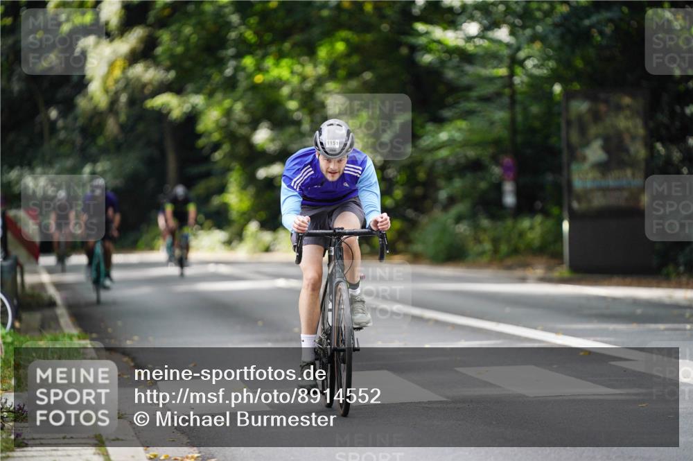 14.09.2025 - Stadtparktriathlon Michael Burmester http://msf.ph/oto/8914552 14.09.2025 12:36:46 Radfahren 1151, 1257, 1264, 1298, 1311, 1361, 1365, 1377, 1405 meine-sportfotos.de