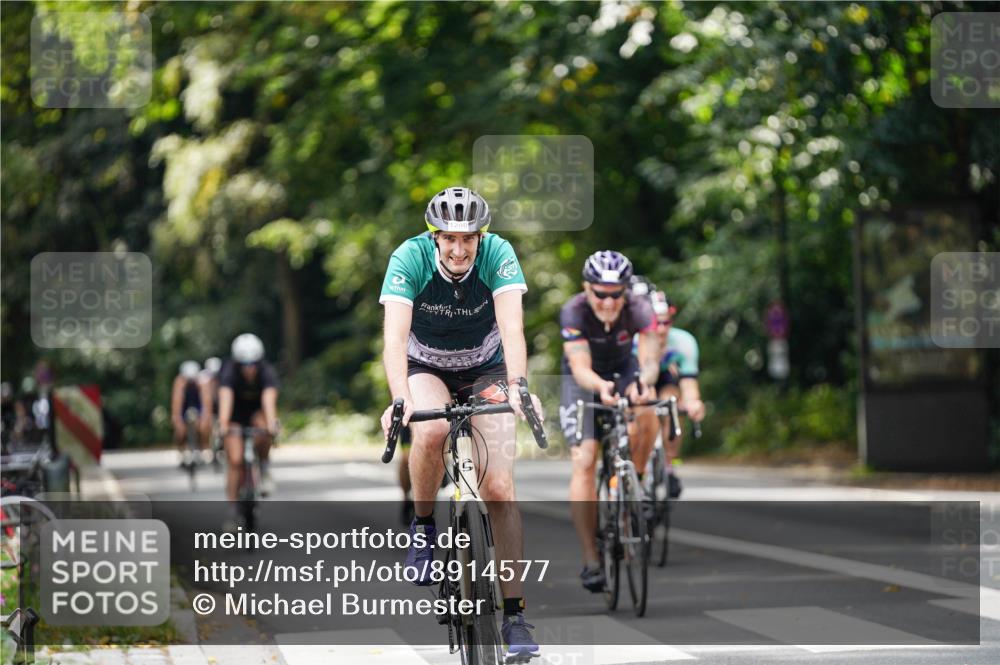 14.09.2025 - Stadtparktriathlon Michael Burmester http://msf.ph/oto/8914577 14.09.2025 12:37:14 Radfahren 1200, 1283, 1322, 1356, 1367, 1386, 1404, 1407 meine-sportfotos.de