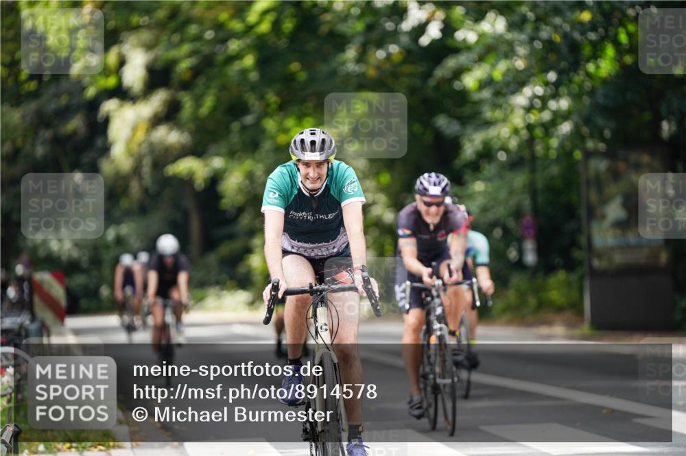 14.09.2025 - Stadtparktriathlon Michael Burmester http://msf.ph/oto/8914578 14.09.2025 12:37:15 Radfahren 1200, 1283, 1322, 1356, 1367, 1381, 1386, 1404, 1407 meine-sportfotos.de