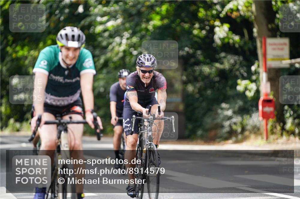 14.09.2025 - Stadtparktriathlon Michael Burmester http://msf.ph/oto/8914579 14.09.2025 12:37:15 Radfahren 1200, 1283, 1322, 1356, 1367, 1381, 1386, 1404, 1407 meine-sportfotos.de
