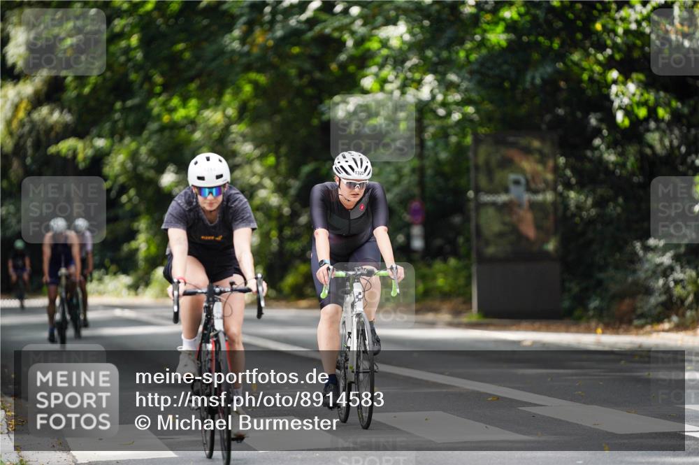 14.09.2025 - Stadtparktriathlon Michael Burmester http://msf.ph/oto/8914583 14.09.2025 12:37:18 Radfahren 1200, 1283, 1322, 1356, 1367, 1381, 1386, 1404, 1407 meine-sportfotos.de