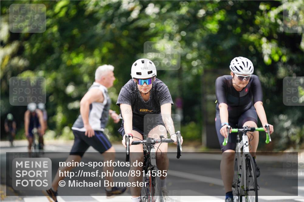 14.09.2025 - Stadtparktriathlon Michael Burmester http://msf.ph/oto/8914585 14.09.2025 12:37:18 Radfahren 1200, 1283, 1322, 1356, 1367, 1381, 1386, 1404, 1407 meine-sportfotos.de