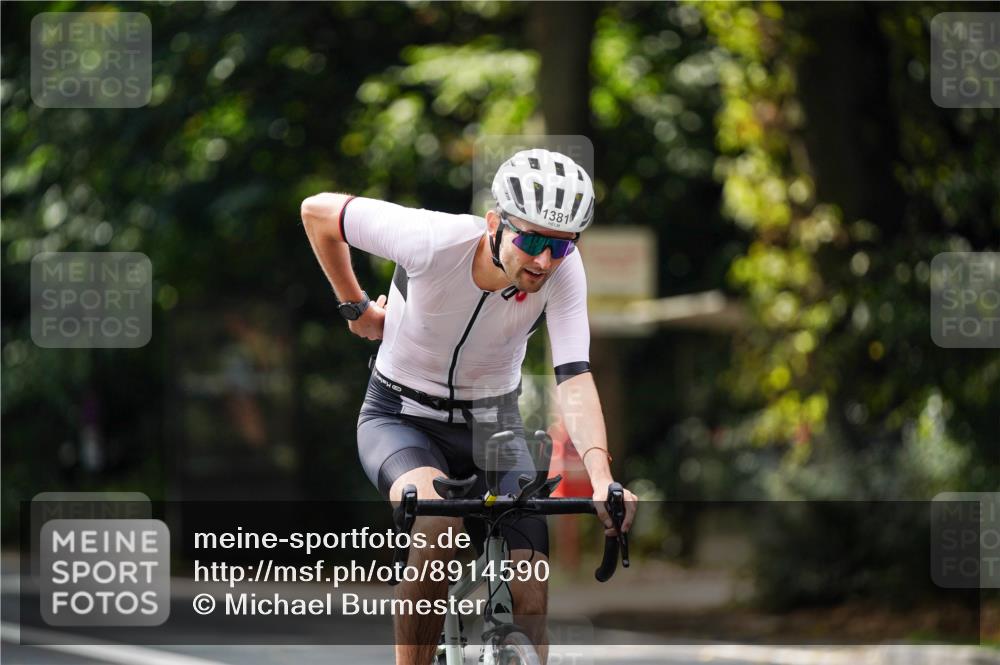 14.09.2025 - Stadtparktriathlon Michael Burmester http://msf.ph/oto/8914590 14.09.2025 12:37:23 Radfahren 1142, 1169, 1283, 1322, 1367, 1381, 1404, 1407 meine-sportfotos.de