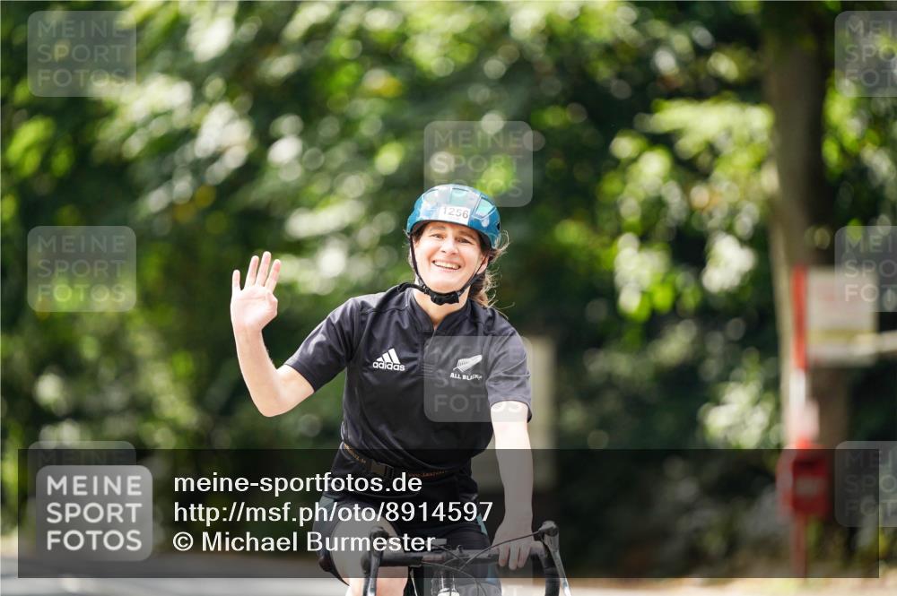 14.09.2025 - Stadtparktriathlon Michael Burmester http://msf.ph/oto/8914597 14.09.2025 12:37:32 Radfahren 1142, 1169, 1256, 1319, 1420 meine-sportfotos.de