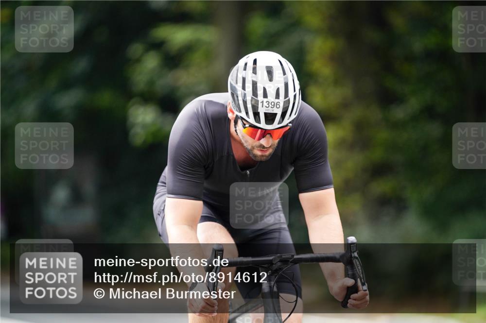 14.09.2025 - Stadtparktriathlon Michael Burmester http://msf.ph/oto/8914612 14.09.2025 12:37:55 Radfahren 1197, 1231, 1241, 1291, 1308, 1392, 1396 meine-sportfotos.de