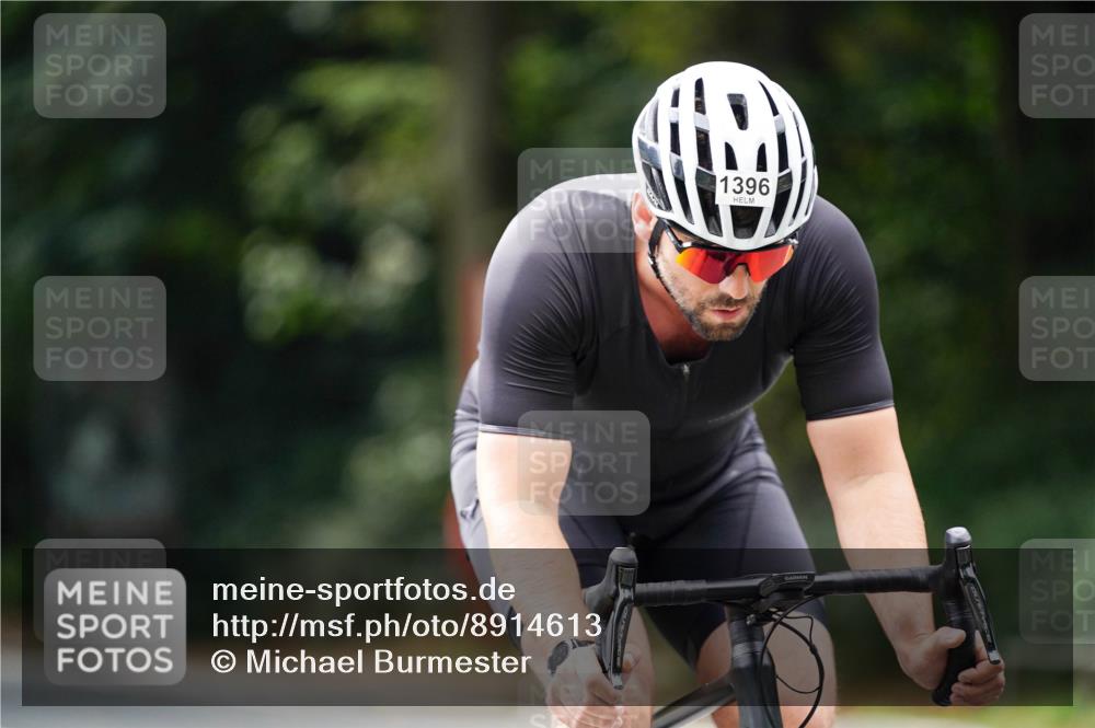 14.09.2025 - Stadtparktriathlon Michael Burmester http://msf.ph/oto/8914613 14.09.2025 12:37:55 Radfahren 1197, 1231, 1241, 1291, 1308, 1392, 1396 meine-sportfotos.de