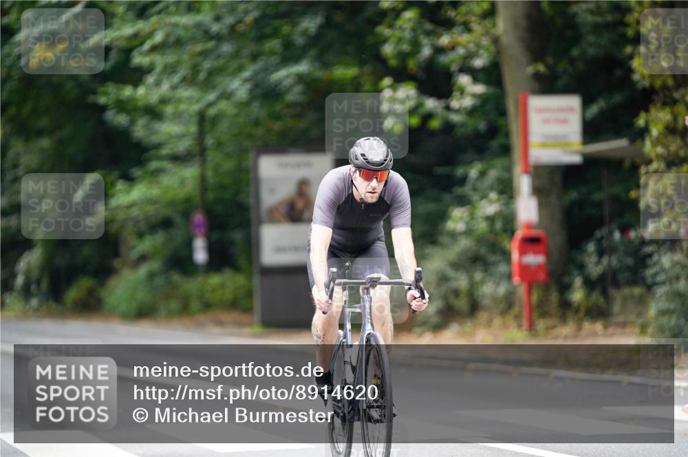 14.09.2025 - Stadtparktriathlon Michael Burmester http://msf.ph/oto/8914620 14.09.2025 12:38:02 Radfahren 1134, 1197, 1231, 1241, 1308, 1392 meine-sportfotos.de