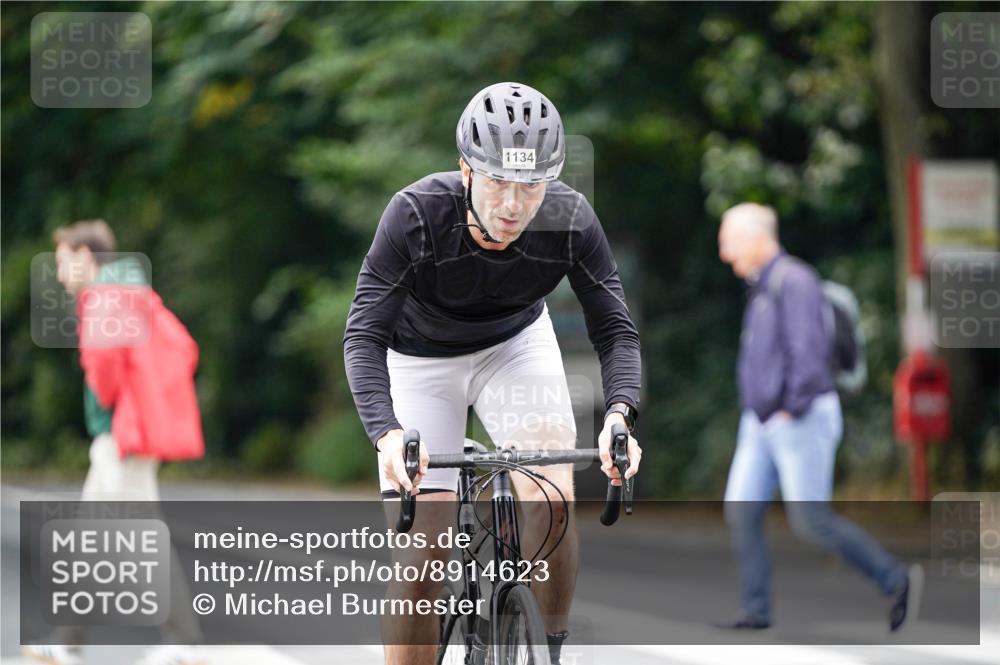 14.09.2025 - Stadtparktriathlon Michael Burmester http://msf.ph/oto/8914623 14.09.2025 12:38:06 Radfahren 1134, 1231, 1241, 1258, 1308, 1392 meine-sportfotos.de