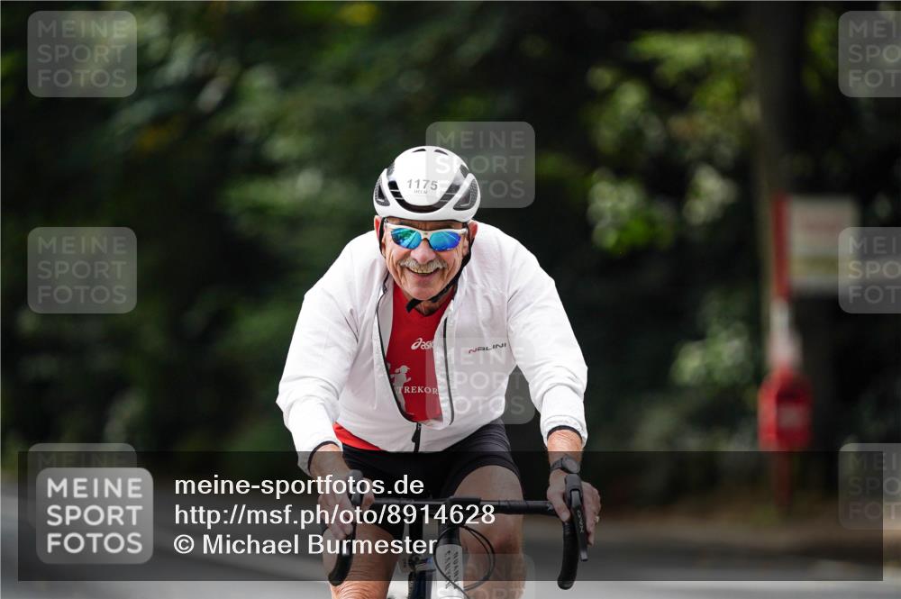 14.09.2025 - Stadtparktriathlon Michael Burmester http://msf.ph/oto/8914628 14.09.2025 12:38:15 Radfahren 1159, 1175, 1258 meine-sportfotos.de