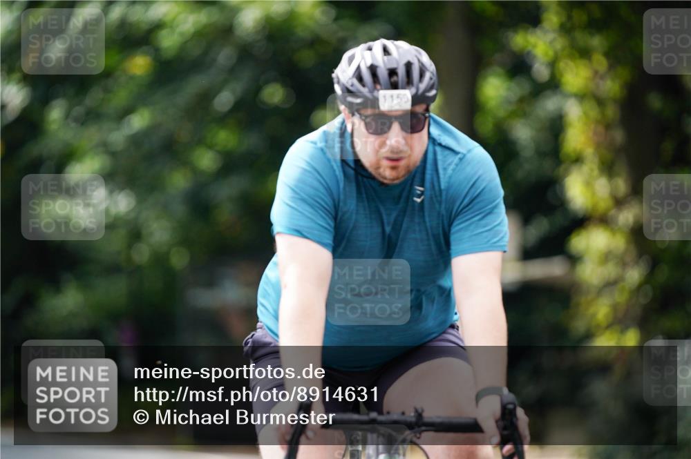 14.09.2025 - Stadtparktriathlon Michael Burmester http://msf.ph/oto/8914631 14.09.2025 12:38:19 Radfahren 1157, 1159, 1175, 1183 meine-sportfotos.de
