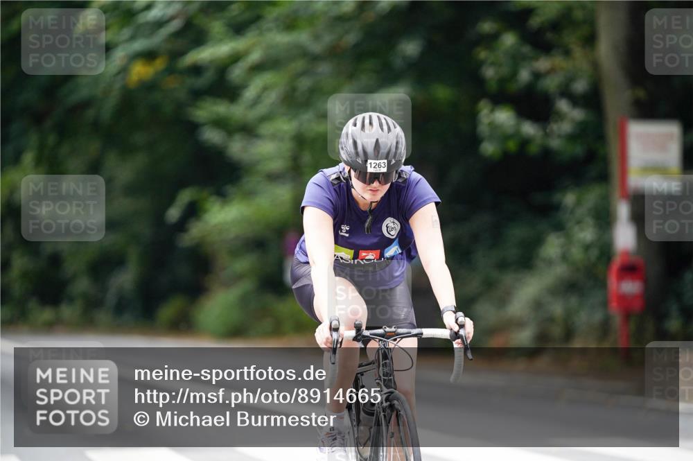 14.09.2025 - Stadtparktriathlon Michael Burmester http://msf.ph/oto/8914665 14.09.2025 12:39:19 Radfahren 1263, 1278, 1347, 1413 meine-sportfotos.de