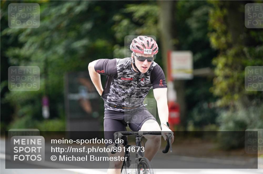 14.09.2025 - Stadtparktriathlon Michael Burmester http://msf.ph/oto/8914673 14.09.2025 12:39:38 Radfahren 1317, 1321, 1410, 1417 meine-sportfotos.de