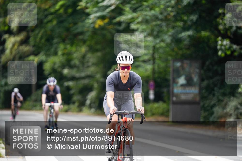 14.09.2025 - Stadtparktriathlon Michael Burmester http://msf.ph/oto/8914680 14.09.2025 12:39:46 Radfahren 1317, 1321, 1327, 1335, 1394, 1417 meine-sportfotos.de