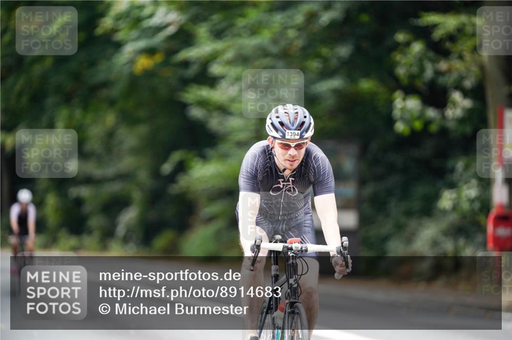 14.09.2025 - Stadtparktriathlon Michael Burmester http://msf.ph/oto/8914683 14.09.2025 12:39:49 Radfahren 1317, 1327, 1335, 1394, 1417 meine-sportfotos.de