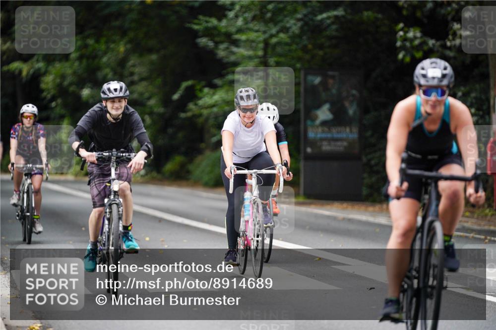 14.09.2025 - Stadtparktriathlon Michael Burmester http://msf.ph/oto/8914689 14.09.2025 12:40:01 Radfahren 1239, 1254, 1261, 1288, 1301, 1371 meine-sportfotos.de
