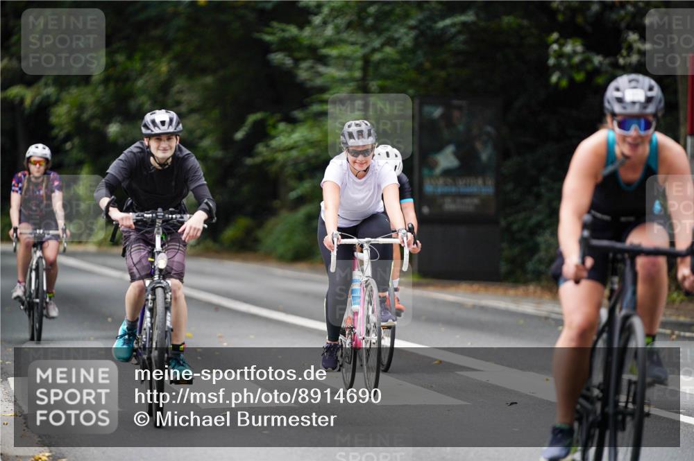 14.09.2025 - Stadtparktriathlon Michael Burmester http://msf.ph/oto/8914690 14.09.2025 12:40:01 Radfahren 1239, 1254, 1261, 1288, 1301, 1371 meine-sportfotos.de